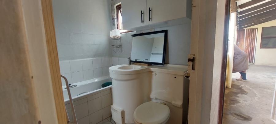 2 Bedroom Property for Sale in Amalinda Eastern Cape
